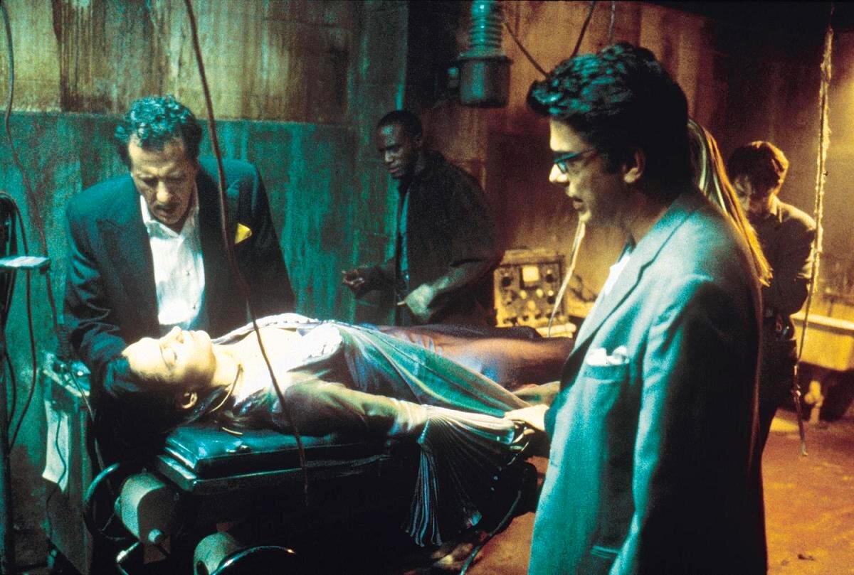 - Название: House on Haunted Hill 1999