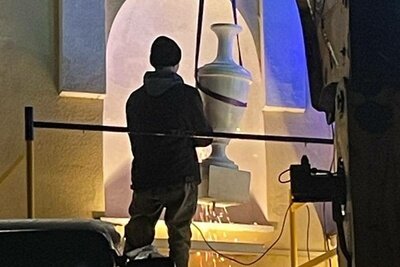    Вазоны в Истринском драмтеатре ©Сайт администрации г. о. Истра
