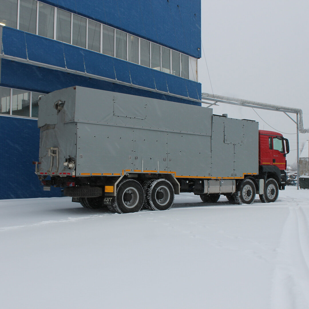 Двухнасосный цементировочный агрегат на шасси MAN 8х8