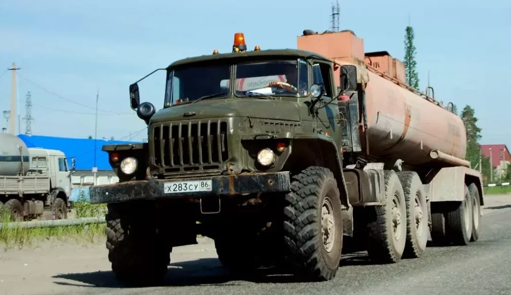 Мощный урал. Урал 4420. Урал 44202. Урал 375 и Урал 4320. Автомобиля Урал 4420.