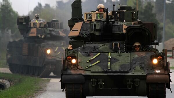   CC BY 2.0 / 7th Army Training Command / 1/1 CD draws EAS