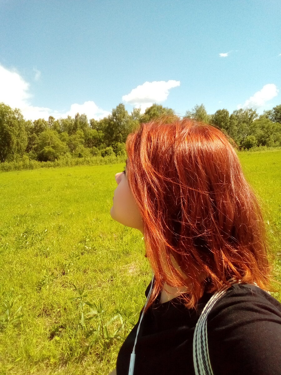 Фото моё. На любимом поле. Ассоциируется со счастьем (и поле, и фото :))