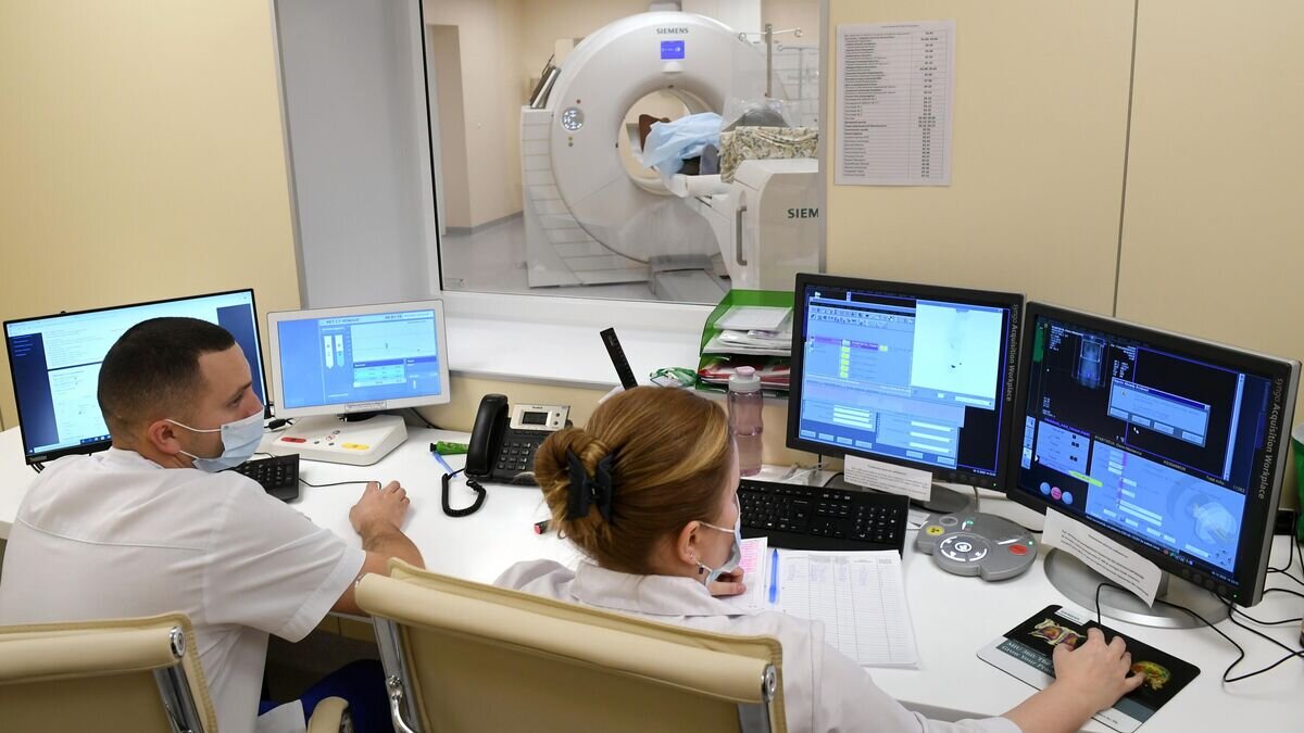    Медицинские работники в Центре амбулаторной онкологической помощи© РИА Новости / Илья Питалев