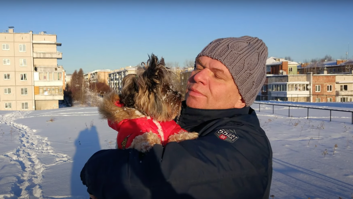 Вяжем зимние шапки спицами, большая подборка схем!