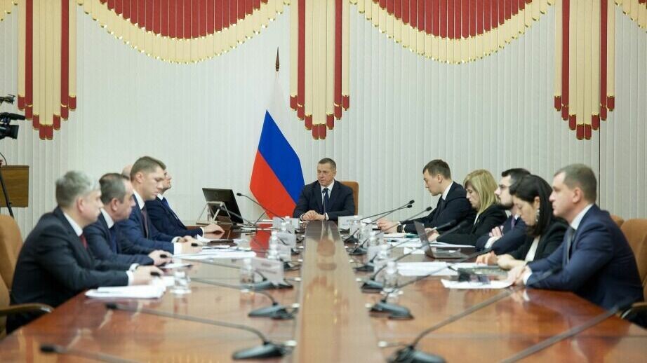     На совещании в краевом правительстве полномочный представитель президента в ДФО обозначил, что главное — не перечислить достижения за прошлый год, а на основе этих данных определить, что в регионе делают лучше и эффективнее, отвечая на запрос от людей.