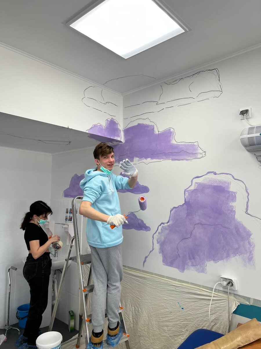  📷    Оренбургские студенты расписали кабинет ЛФК областной больницы им. В.И. Войнова Марина Шарт