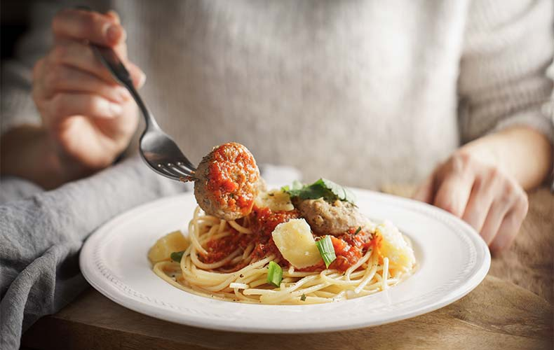 *Лучшим для младенца является грудное вскармливание. Сведения о возрастных ограничениях применения продуктов «ФрутоНяня» смотрите на индивидуальной упаковке. Необходима консультация специалиста. Реклама. Рекламодатель – АО «ПРОГРЕСС», подробнее на сайте frutonyanya.ru