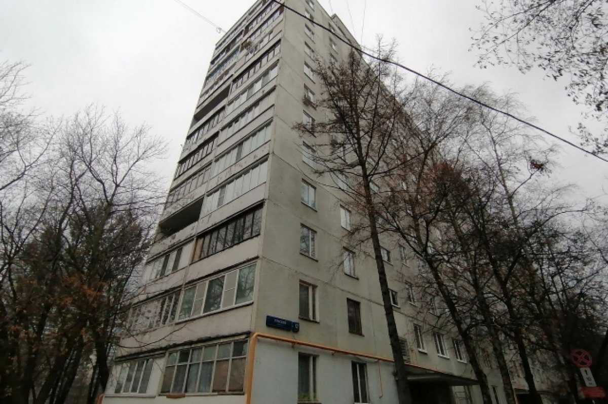    Начальницу отдела Минобороны по ЗВО нашли под окнами дома в Петербурге