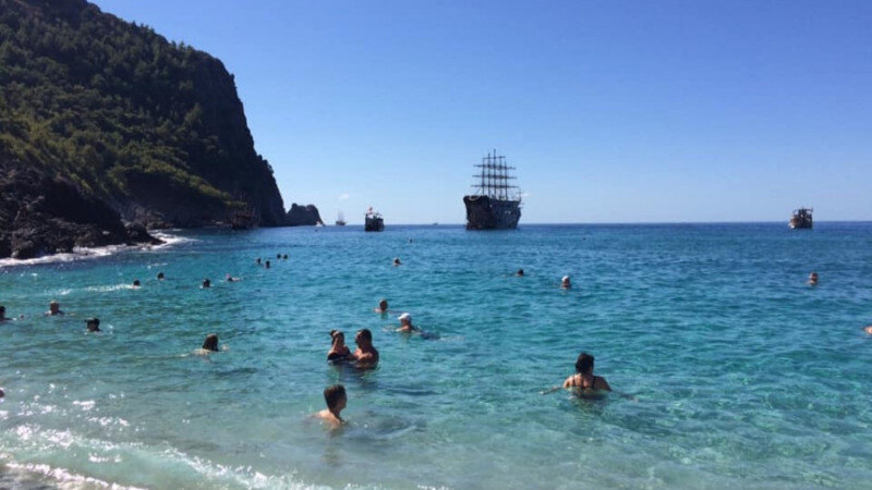     Аланья - город в провинции Анталья. Ирина Самахова.