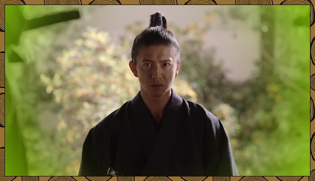 Миямото Мусаси (яп. 宮本 武蔵)также известен как Симмэн Такэдзо, Миямото Бэнносукэ, Симмэн Мусаси-но-Ками Фудзивара-но-Гэнсин, или под своим буддийским именем Нитэн Дораку — японский ронин.