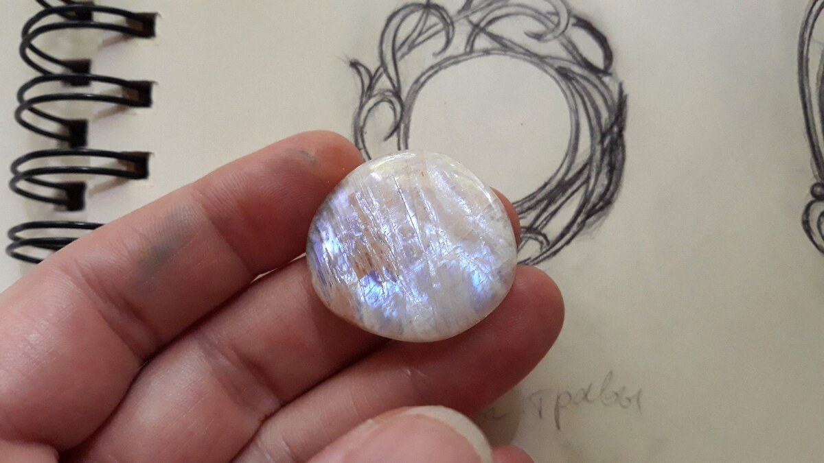 кабошон беломорита