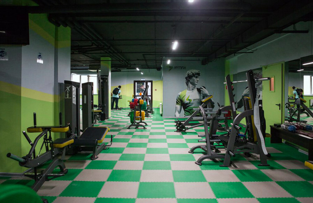 Спортивный зал в фирменных цветах