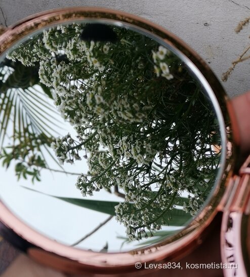 Зеркало не искажает, очень удобное