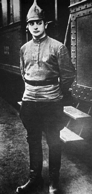 М. Н. Тухачевский в 1920 году.