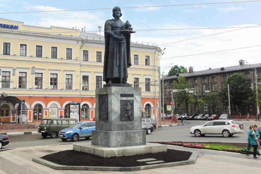 Памятник ярославу мудрому в ярославле фото Памятники на банкнотах Российской Федерации. Часть 2. Коллекционировать - это ин