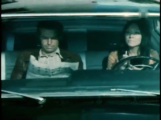 типичная семья революционеров- подпольщиков. У них есть дочь, но она живет у деда в рыбацкой деревне.