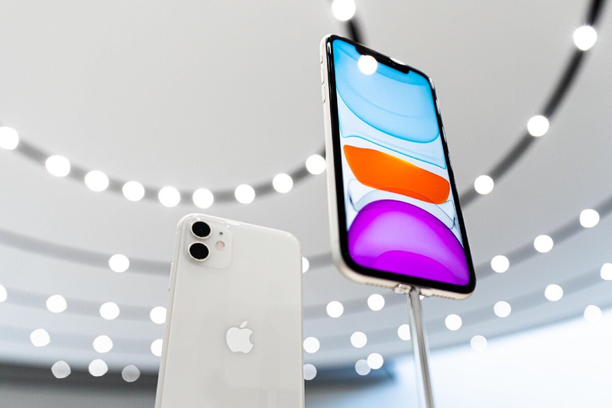 iPhone 11 спустя год использования. Что произошло? Батарея, экран, баги.  Стоит ли покупать в 2021 году? | Блог Виталия Курбета | Дзен