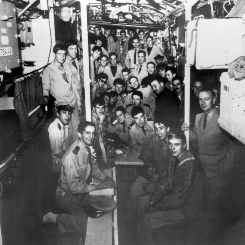 моряки этой подводной лодки в 1965 году