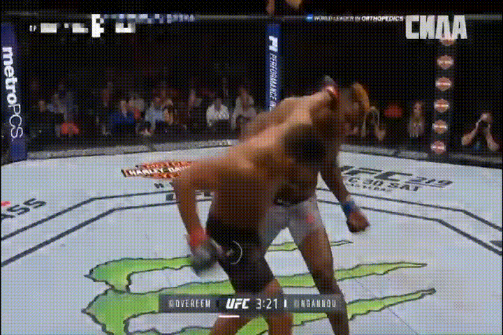 Первое видео- бой против Оверима, второе- против Розенструйка.