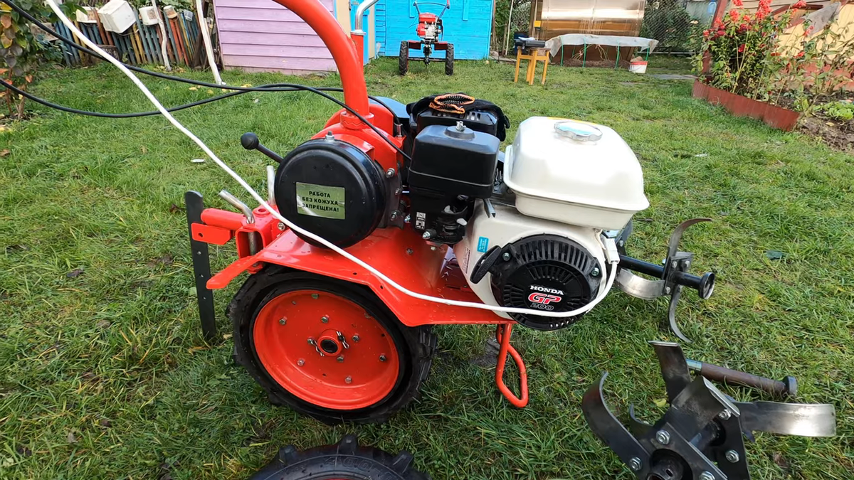 Мотоблок "АГАТ" с цельнолитыми колесами