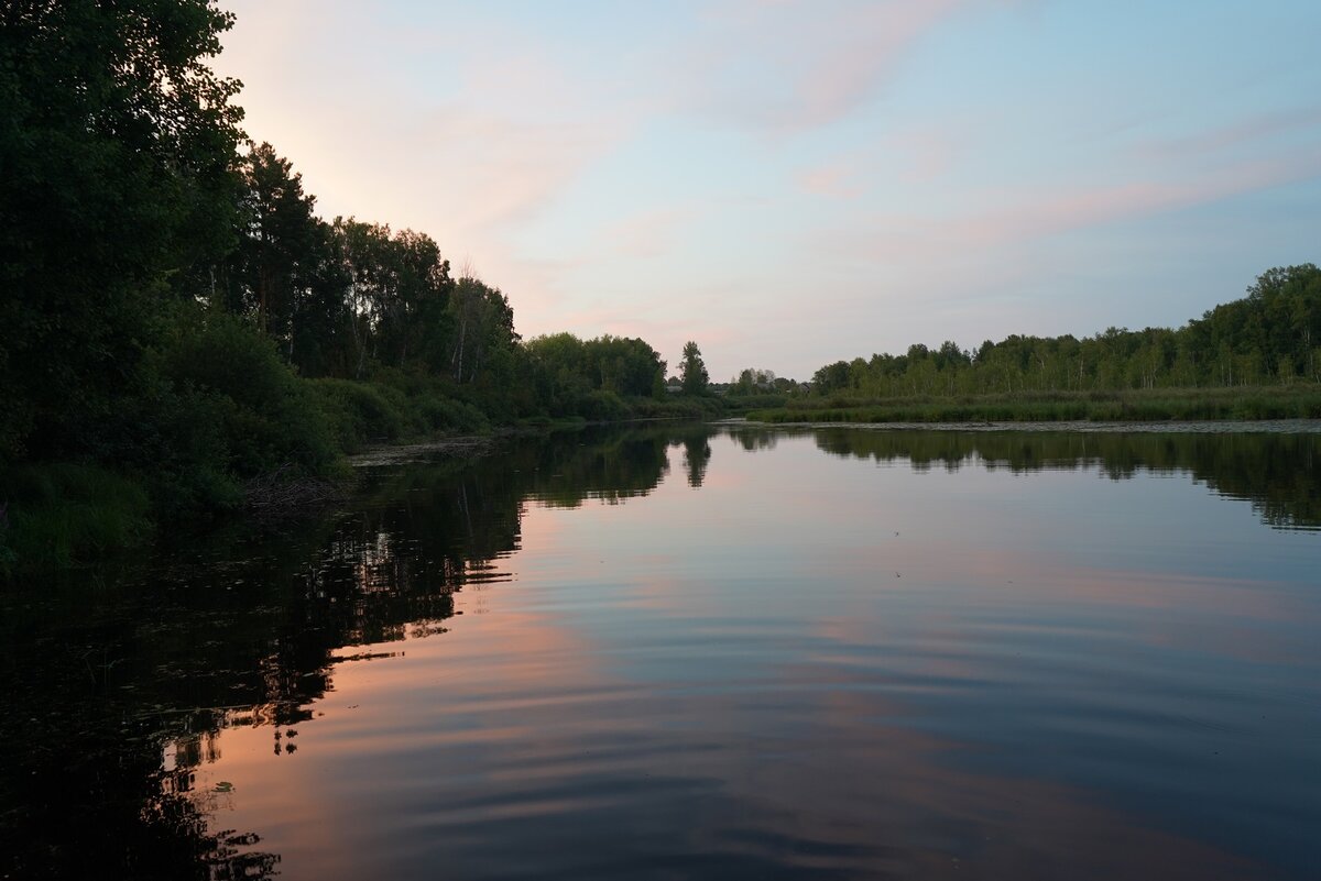 ЗАКАТ НА ИРЖИКЕ БЫЛ УДИВИТЕЛЬНО МЯГКИМ И ТИХИМ