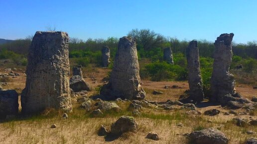 Окрестности Варны, Болгария. Побити камни.