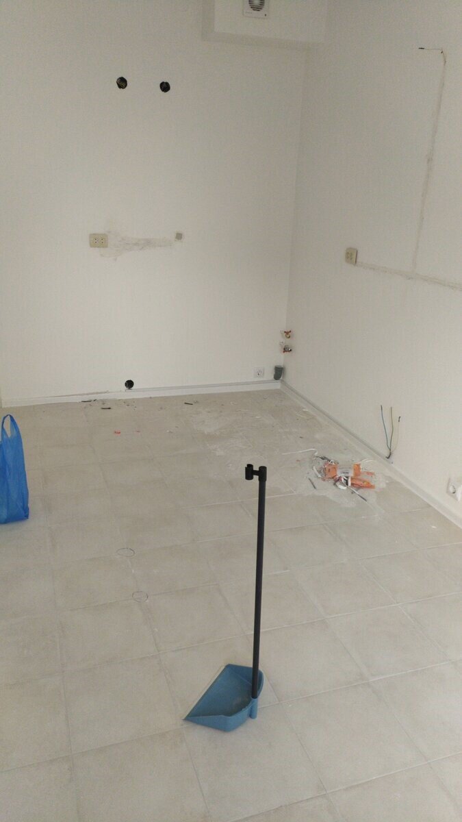 Раскидали проводку.