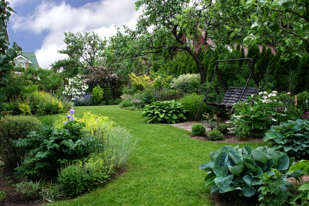 Хотите красивый сад? Чтобы вышло гармонично - нужно определиться с основным стилем. Их всего два. Знакомьтесь.