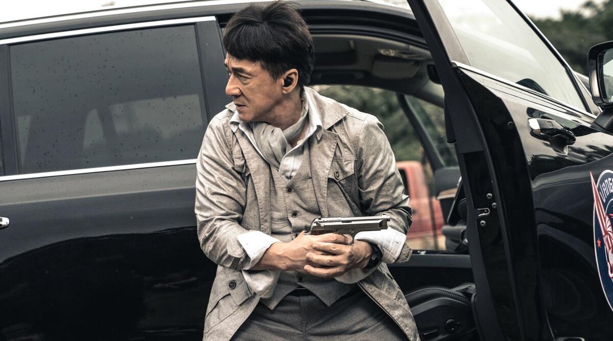 Кадр из китайского фильма 2020 года «Авангард: Арктические волки».