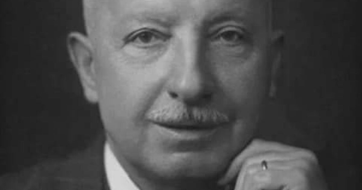 Alfred Büchi, многие пытаются прочитать как Бучи, но правильно Бюхи