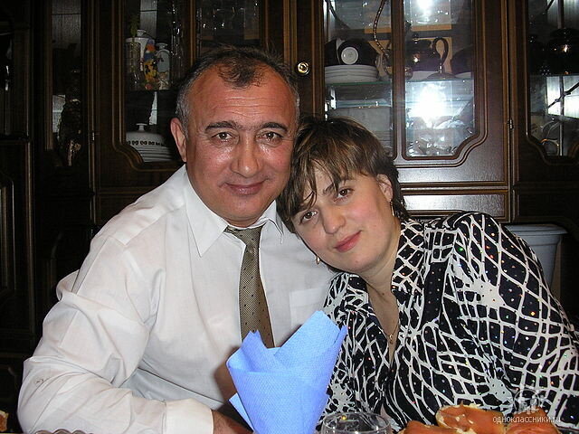 Муж не смог прожить без Елены, он скончался через месяц после её смерти.