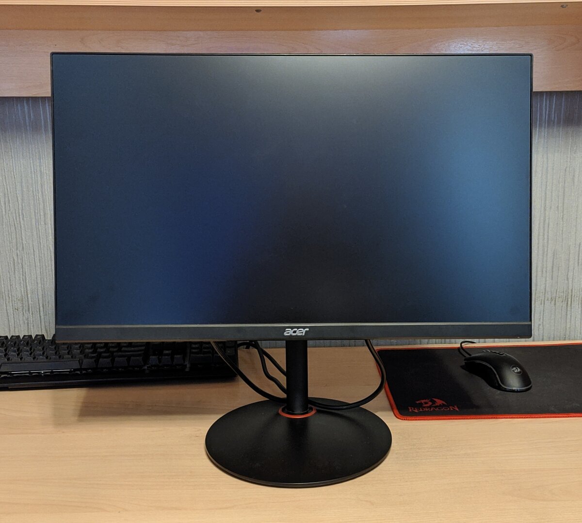 Монитор Acer,вид спереди