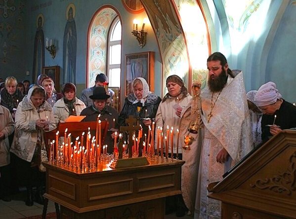 Панихида по родителям. Фото из открытого архива.