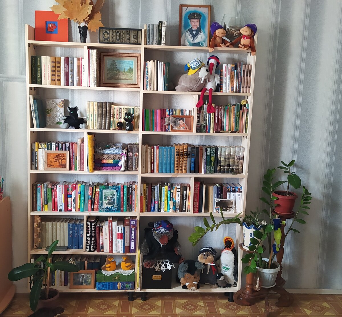 Фото автора. Стеллаж готов