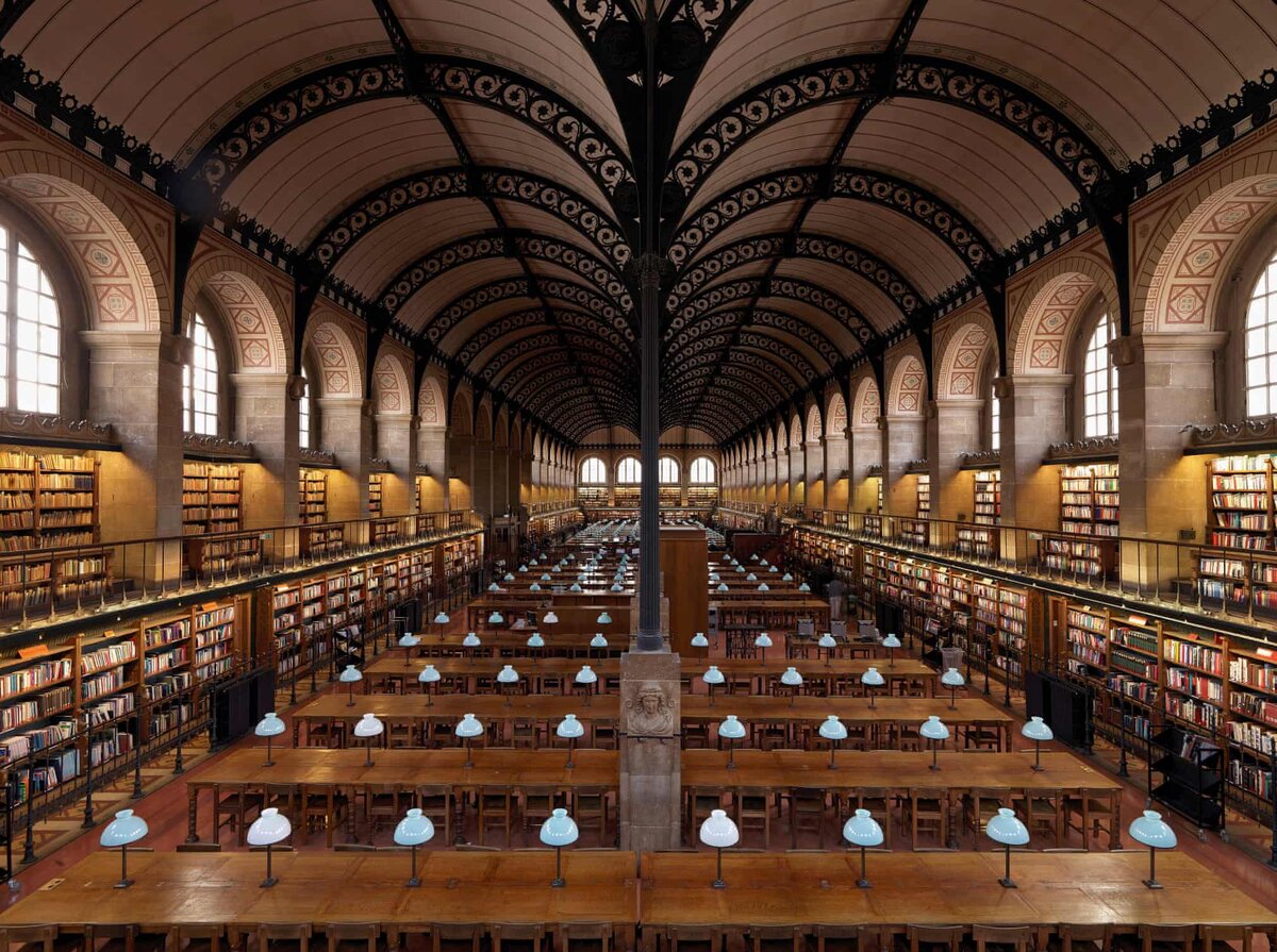 World library. Библиотека св Женевьевы в Париже. Национальная библиотека в Париже Лабруст. Анри Лабруст. Библиотека Святой Женевьевы. Библиотека Святой Женевьевы снаружи.