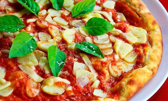 Идеи приготовления пиццы, сводится к простому правилу, и руководствоваться надо: "Для голодного нет ничего сложного!".
