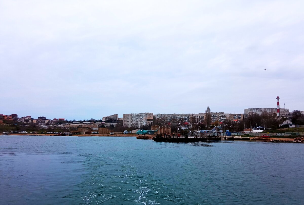 Вид на причал на Радиогорке.