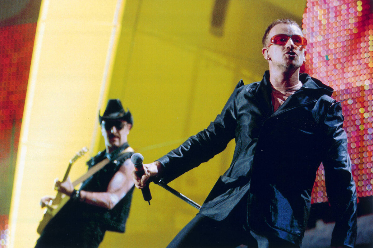 Группа U2 в туре PopMart
