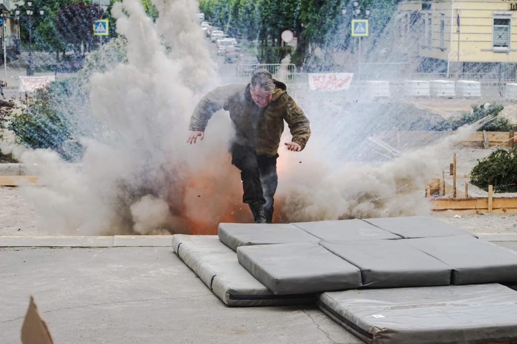 солнцепек реальные события. фильм про донбасс солнцепек. алексей кравченко солнцепек. фильм про донбасс солнцепек. кравченко солнцепек.