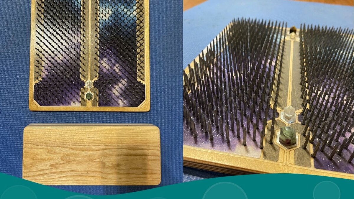 Это моя доска с металлическими гвоздями. Стою на ней систематически по 6-8 минут в день