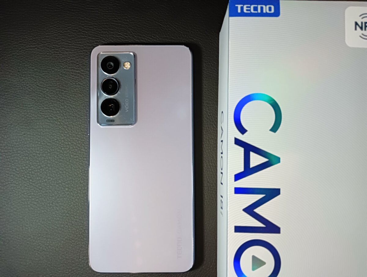 Строгая красота Camon 18 Premier