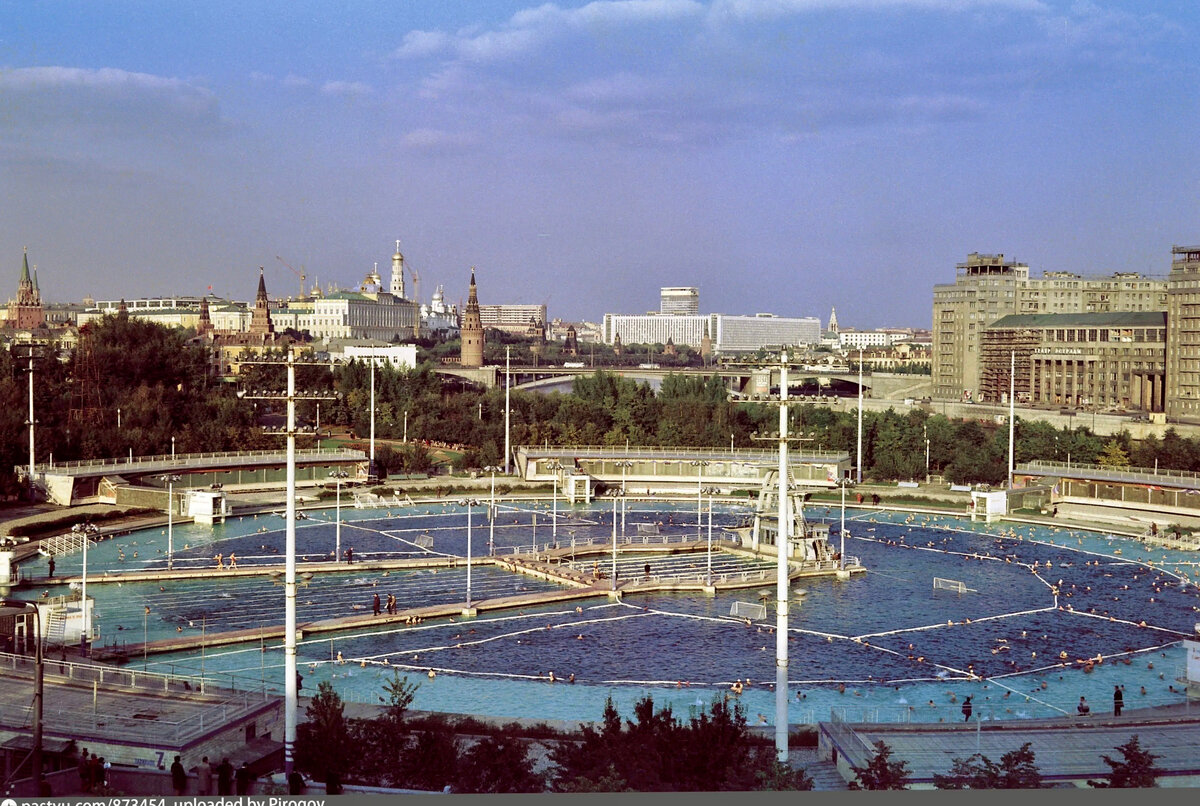 открытый бассейн москва