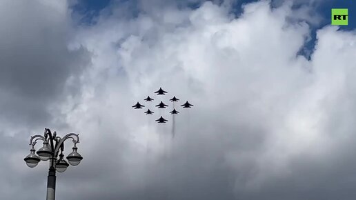 Воздушная репетиция парада. Воздушный парад. Самолеты на параде. Воздушный парад Боснии. Репетиция парада Победы 2022 в Москве