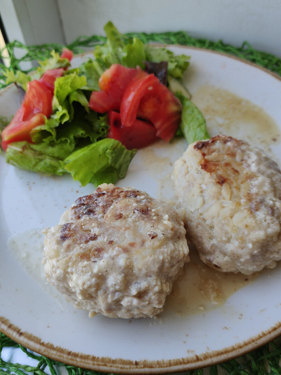 Мясные ежики в сметанном соусе рецепт – Русская кухня: Основные блюда. «Еда»