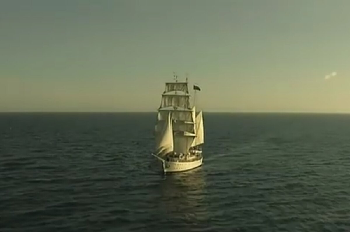 Скрин из сериала El Barco