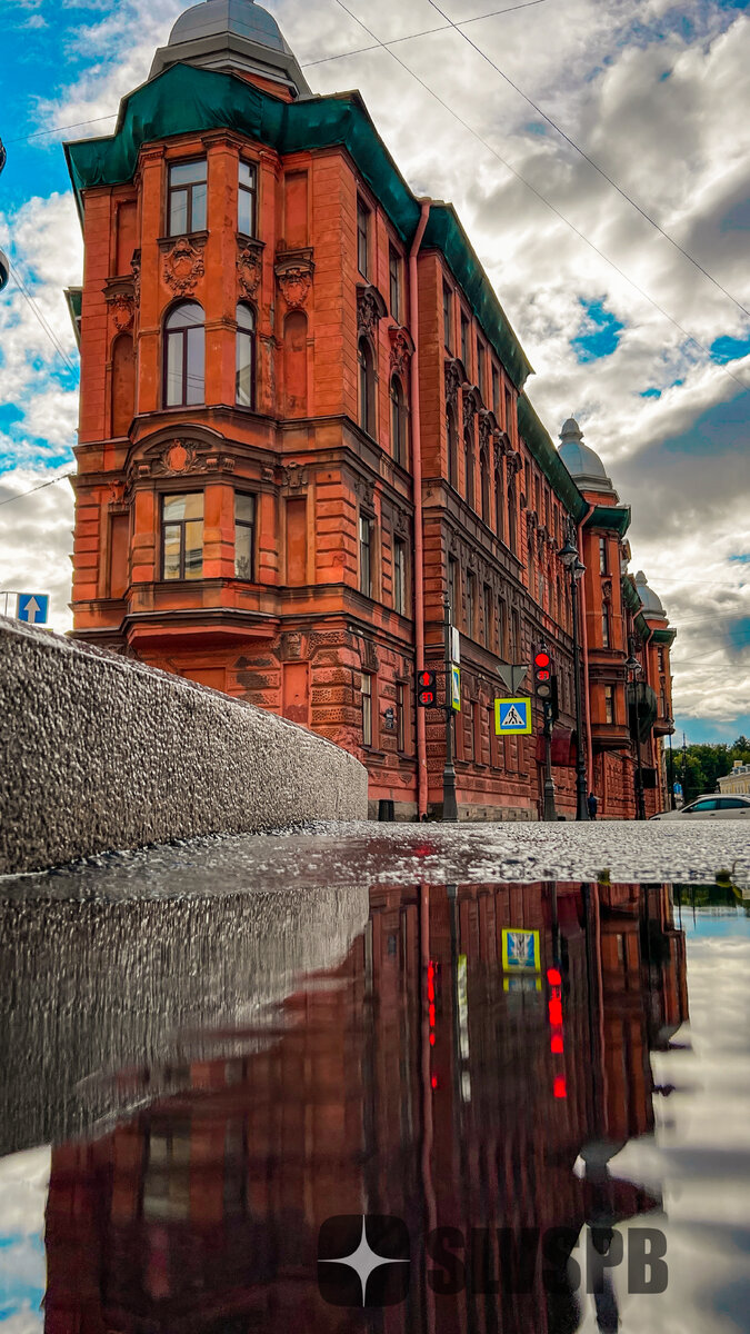 Бордюр или поребрик? Фотография автора.