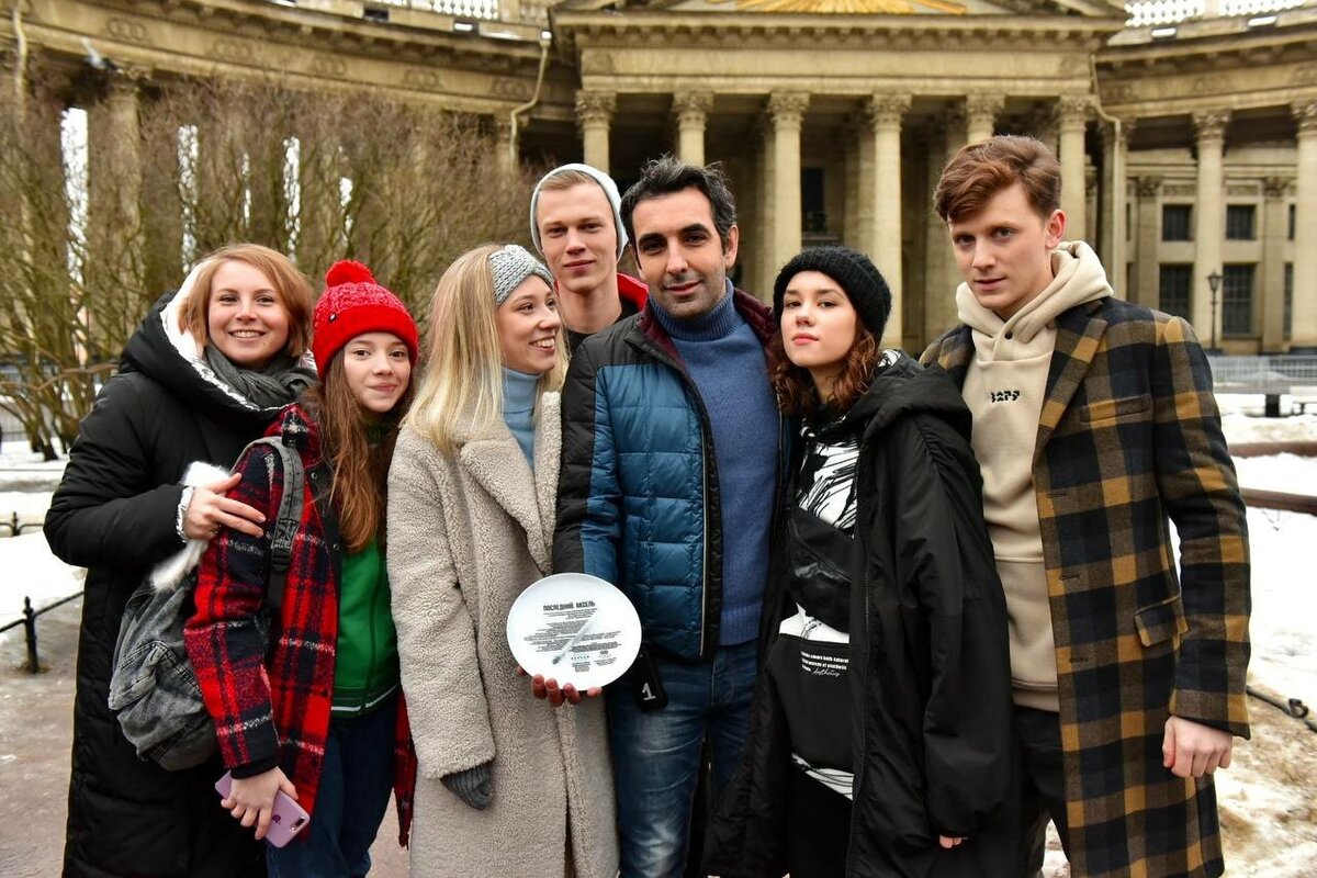 испанский детективный сериал месть. Cepиaл ctpaжhиk. два холма сериал епифанцев. Cepиaл ctpaжhиk. тени над балканами (2022).