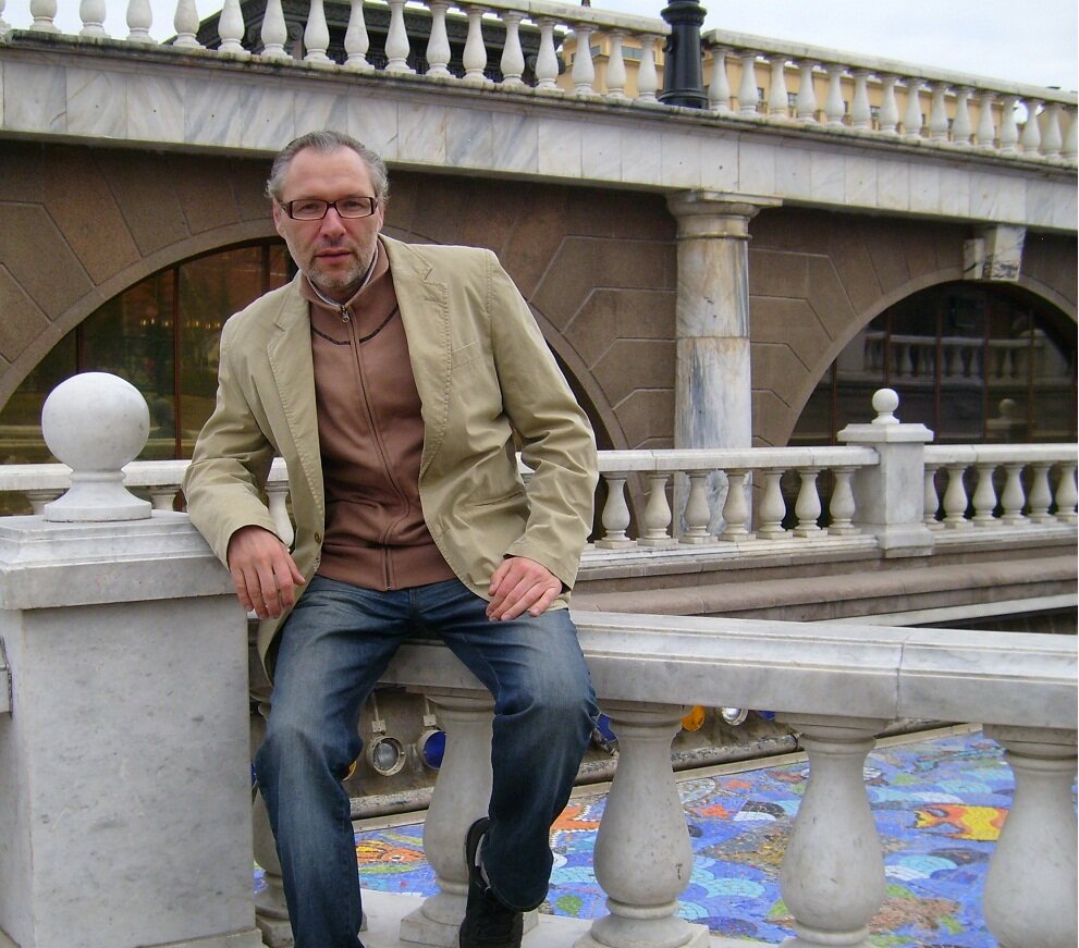 Михаил Лекс, автор рассказа, канала «Как стать счастливым?» Москва, рядом с Моховой