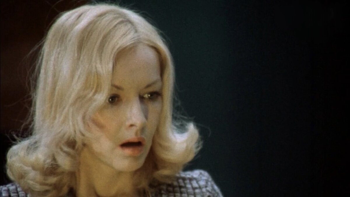 Кадр из фильма «Ирония судьбы, или с легким паром», на котором Надя увидела Женю