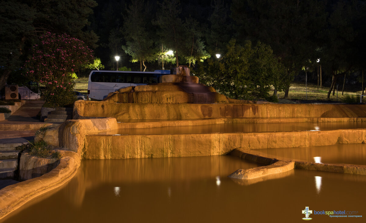 Термальный грязевой бассейн